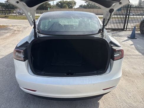 Used 2022 Tesla Model 3 Long Range image 7
