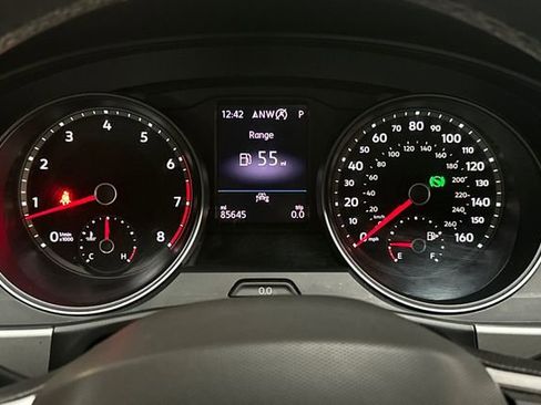 Used 2021 Volkswagen Atlas SE image 32