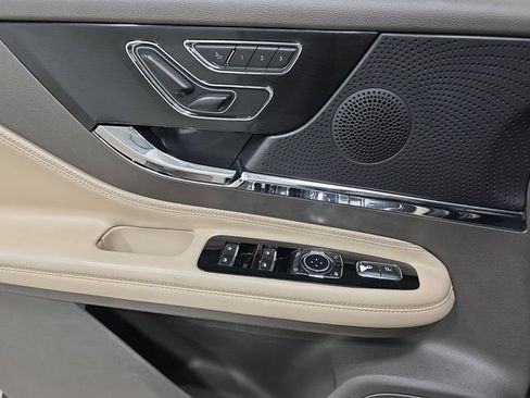 Used 2023 Lincoln Corsair Standard image 25