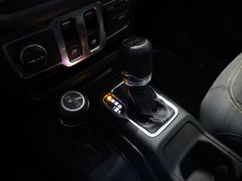 Used 2024 Jeep Wrangler Sport S image 21