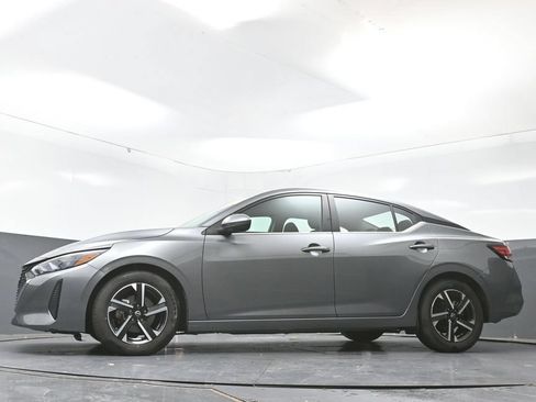 Used 2024 Nissan Sentra SV FWD image 51