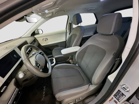Used 2024 Hyundai Ioniq 5 SEL image 13
