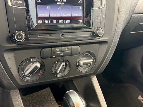 Used 2017 Volkswagen Jetta S FWD image 18