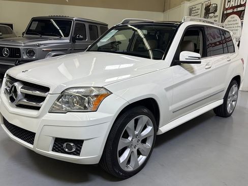 Used 2010 Mercedes-Benz GLK 350 2WD image 4