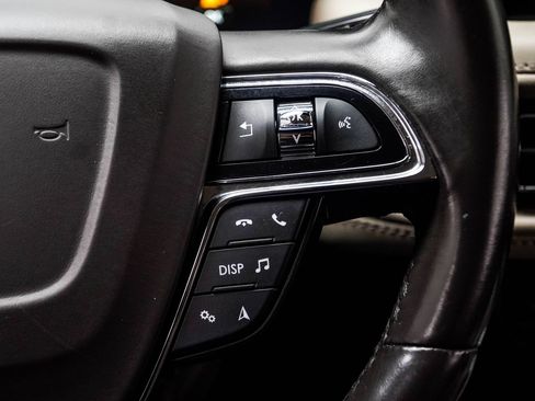 Used 2023 Lincoln Nautilus Reserve AWD/4WD image 27