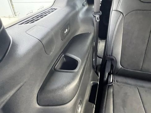 New 2025 Jeep Grand Cherokee L Altitude image 28