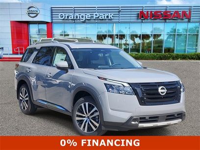 New 2025 Nissan Pathfinder Platinum w/ Black Appearance Package