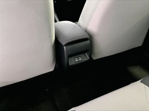 Used 2024 Toyota Corolla LE image 25