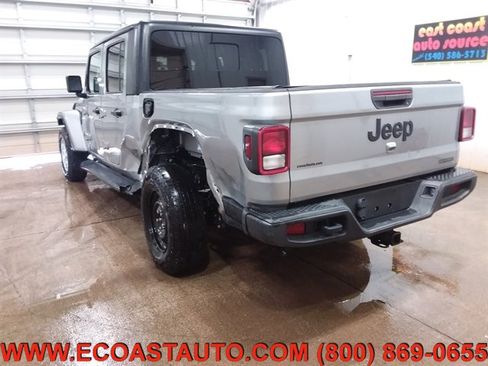 Used 2021 Jeep Gladiator Sport image 6
