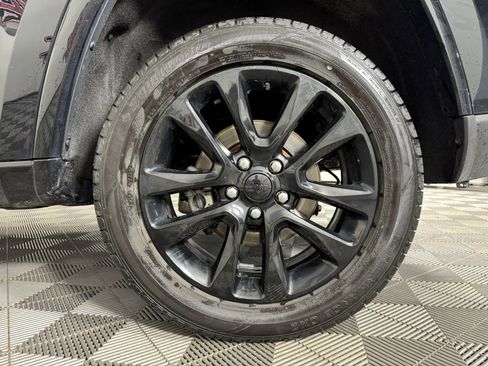 Used 2021 Jeep Grand Cherokee Laredo X AWD/4WD image 45