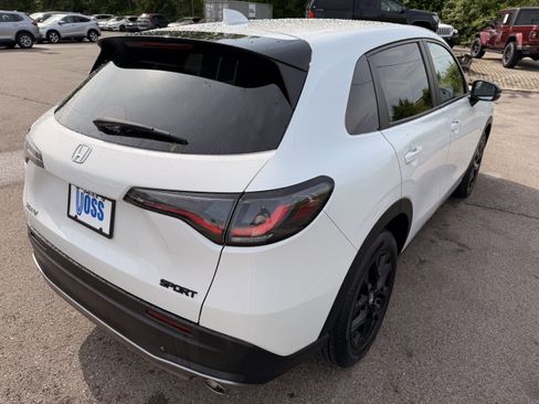 Certified 2024 Honda HR-V Sport image 3