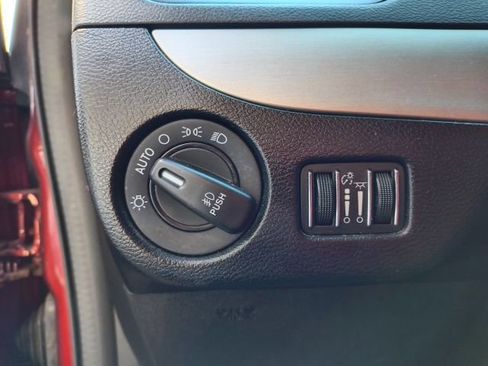 Used 2019 Dodge Grand Caravan GT FWD image 22