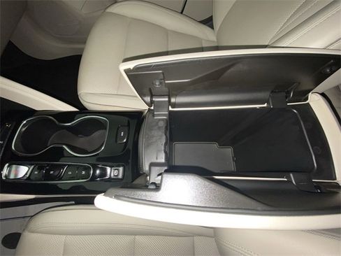 Used 2023 Buick Envision Essence image 21