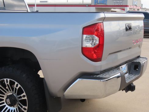Used 2014 Toyota Tundra SR5 w/ SR5 Upgrade Package RWD image 15