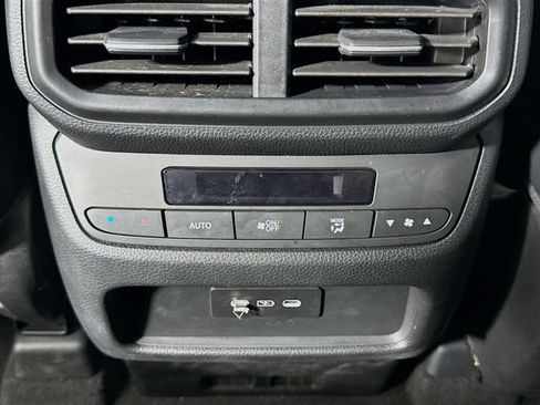 Used 2025 Honda Pilot Touring image 26