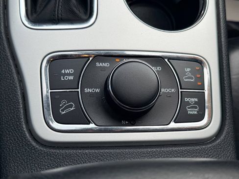 Used 2016 Jeep Grand Cherokee High Altitude AWD/4WD image 46