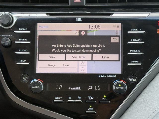 Used 2018 Toyota Camry XSE w/ Driver Assist Package FWD image 16