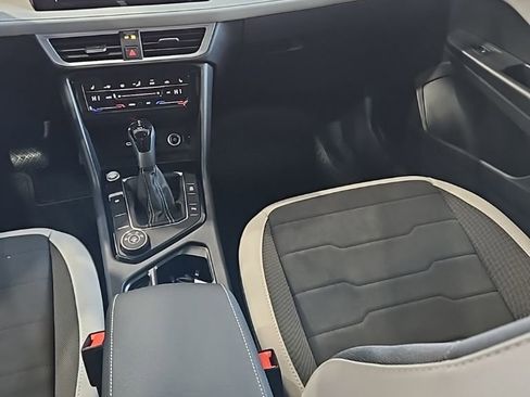 New 2026 Volkswagen Taos SE image 23