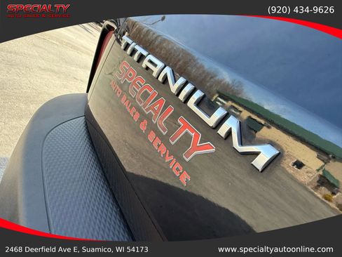 Used 2020 Ford Escape Titanium image 10