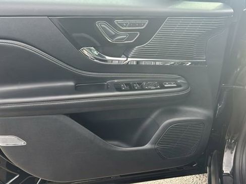 Used 2022 Lincoln Corsair FWD image 16