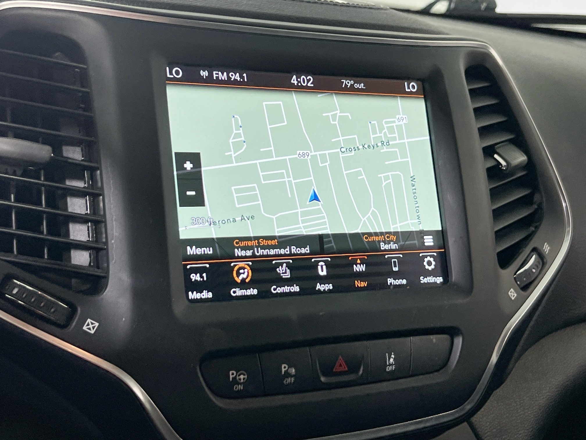 Used 2023 Jeep Cherokee Altitude Lux w/ Lux Elite Package AWD/4WD image 13