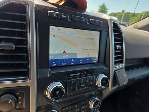 Used 2020 Ford F150 Lariat w/ Equipment Group 502A Luxury AWD/4WD image 27