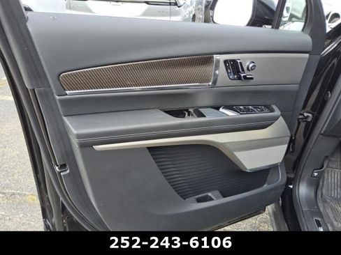 Used 2026 Cadillac Vistiq Sport w/ LPO, Floor Liner Package AWD/4WD image 10