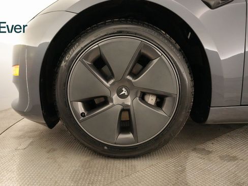 Used 2023 Tesla Model 3 Standard Range image 18
