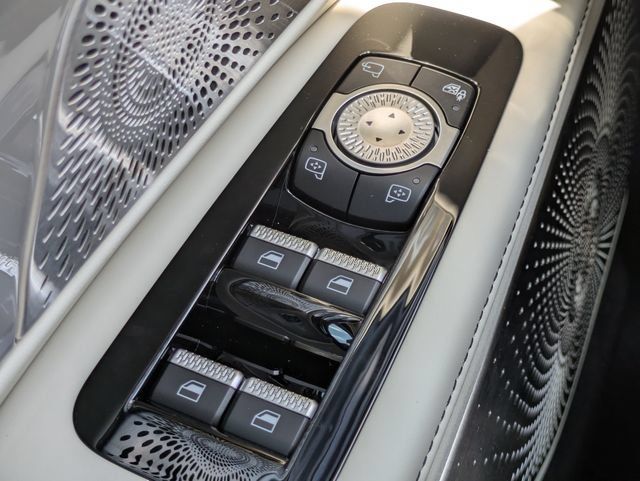 New 2026 Lincoln Nautilus Black Label w/ Jet Appearance Package AWD/4WD image 25