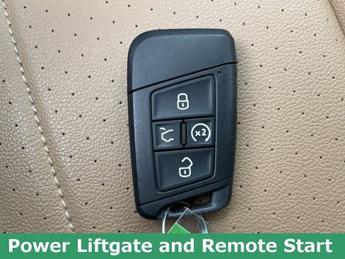 Used 2022 Volkswagen Tiguan SE R-Line image 54