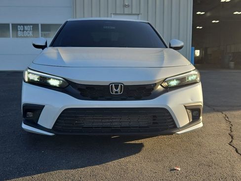 Used 2024 Honda Civic Sport Touring image 2