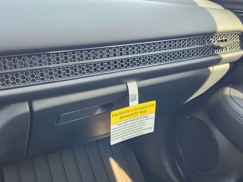 New 2026 Honda HR-V LX image 23