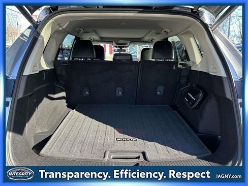 Certified 2022 Nissan Rogue SV w/ SV Premium Package image 14