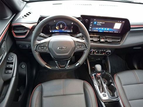 Used 2025 Chevrolet TrailBlazer RS w/ Convenience Package image 20