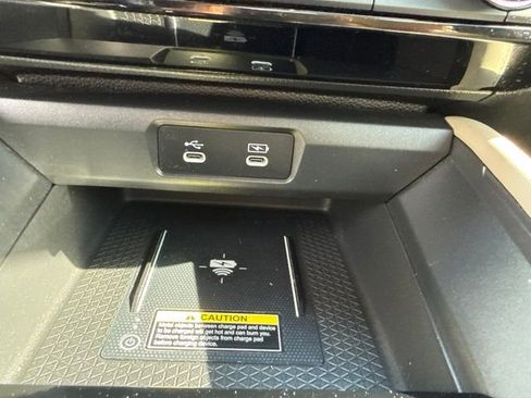 Used 2023 Honda Accord Touring image 17