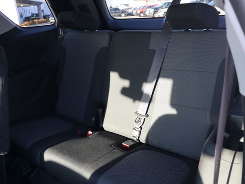 Used 2019 Chevrolet Traverse LT image 11