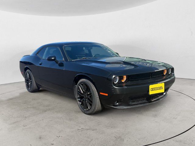 Used 2018 Dodge Challenger R/T Plus RWD image 3