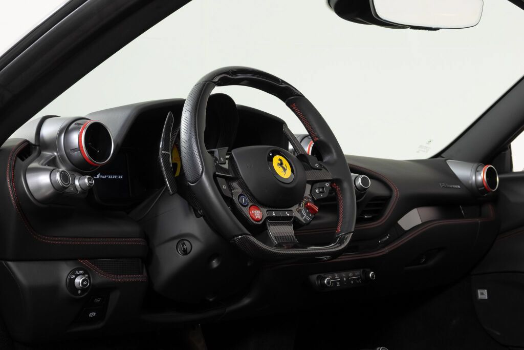 Used 2022 Ferrari F8 Tributo RWD image 30