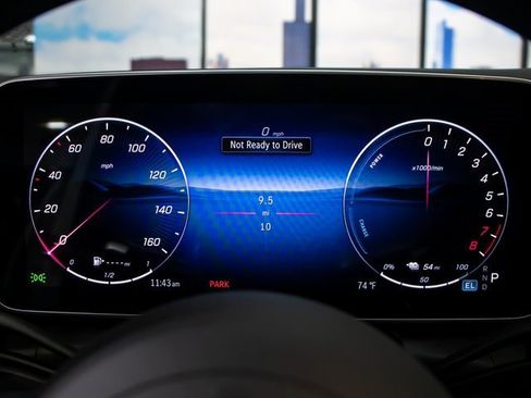 Used 2026 Mercedes-Benz GLC 350e 4MATIC image 18