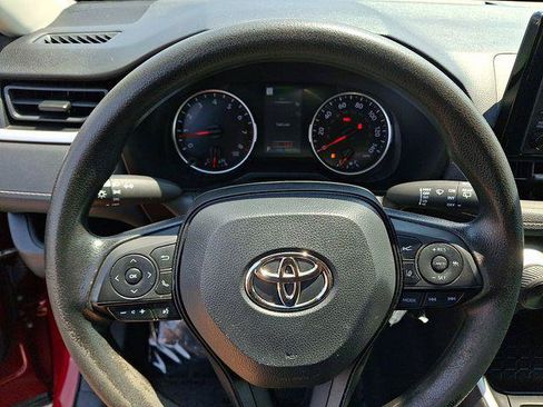 Certified 2022 Toyota RAV4 LE AWD/4WD image 19