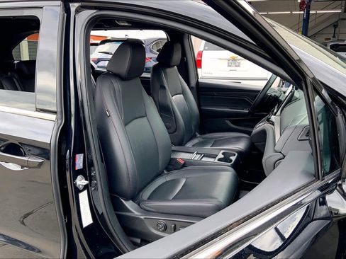 Used 2023 Honda Odyssey Sport image 9