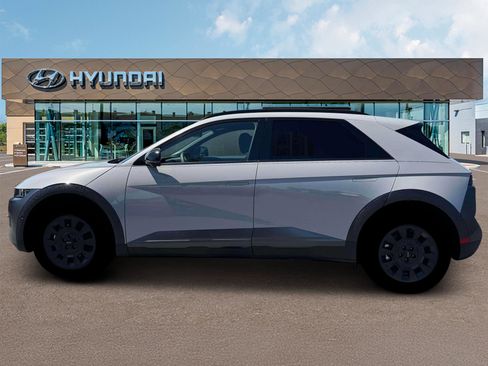 New 2025 Hyundai Ioniq 5 XRT image 3