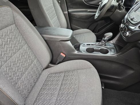 Used 2023 Chevrolet Equinox LT FWD image 19