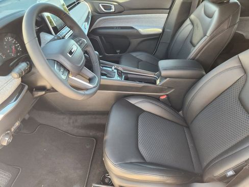 New 2026 Jeep Compass Latitude image 12