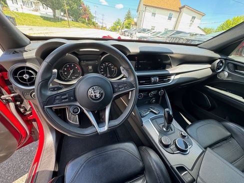 Used 2019 Alfa Romeo Stelvio Ti Sport w/ Quick Order Package 22S Sport AWD/4WD image 14