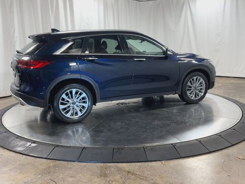 New 2025 INFINITI QX50 Luxe image 2