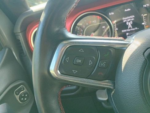 Used 2022 Jeep Wrangler Unlimited Rubicon w/ Cold Weather Group AWD/4WD image 29