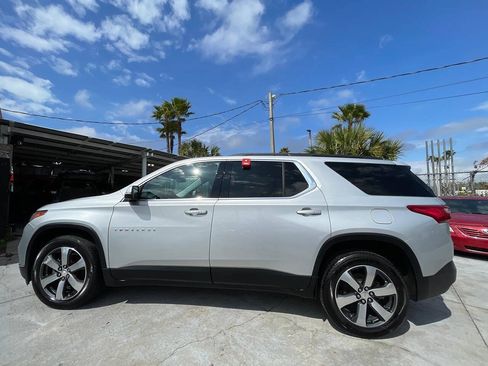 Used 2019 Chevrolet Traverse LT w/ LT Premium Package FWD image 8
