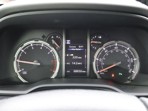 Used 2022 Toyota 4Runner Limited AWD/4WD image 29