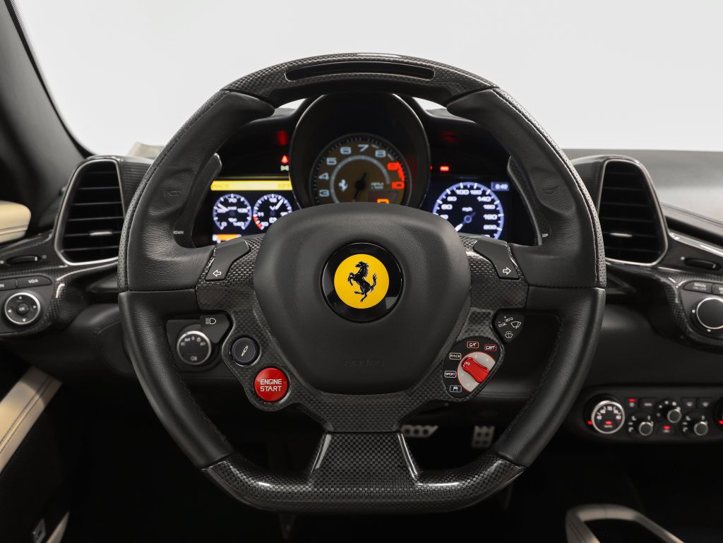 Used 2010 Ferrari 458 Italia Coupe RWD image 39